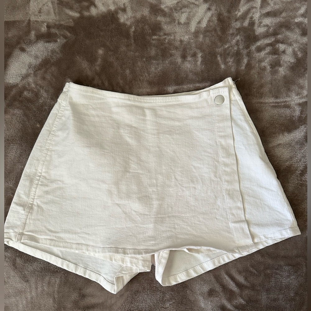Alter’d state white linen skort